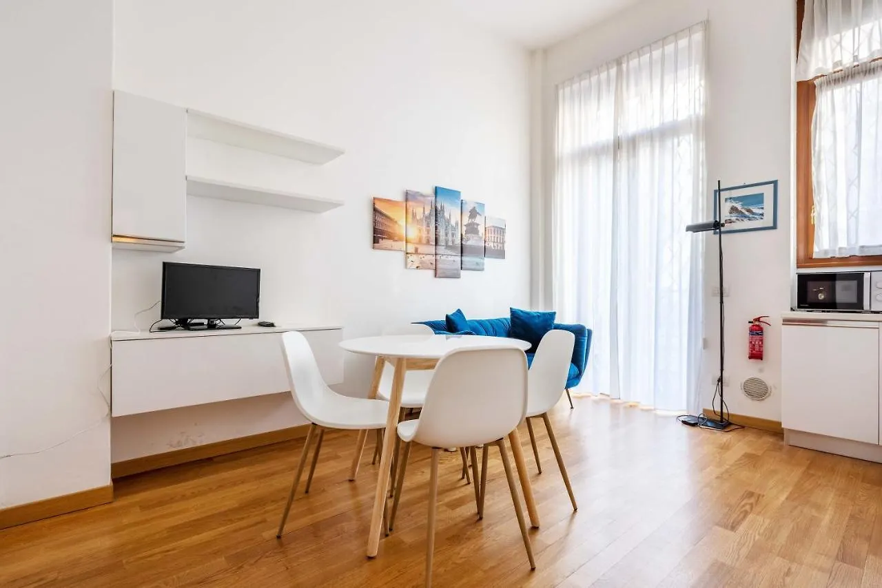 Apartament Magic Flat In Duomo By Easylife Mediolan